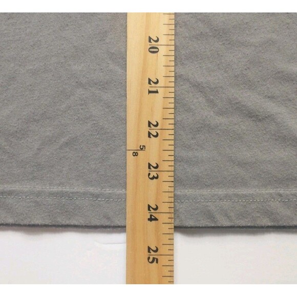 Harry Potter Universal Studios Loyal Hufflepuff Shirt Mens Small Gray Black Gold - Picture 8 of 10